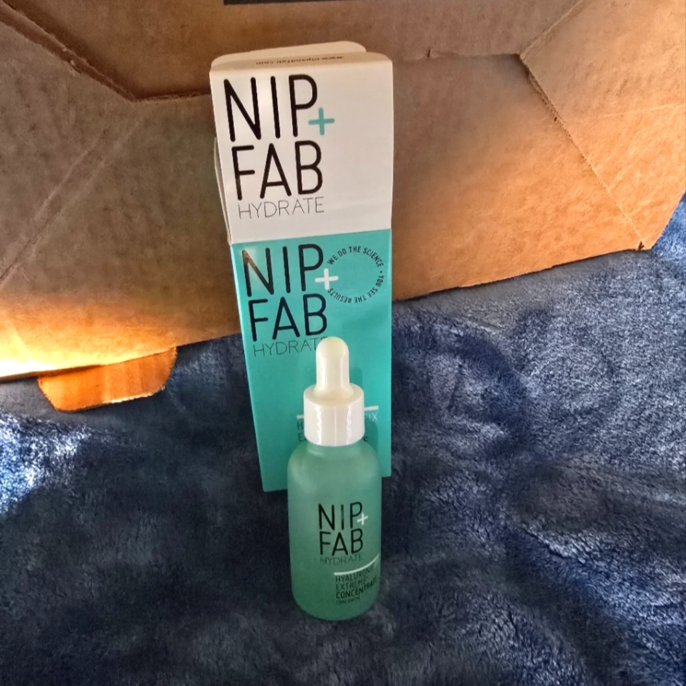 NIP+FAB Hydrate Serum